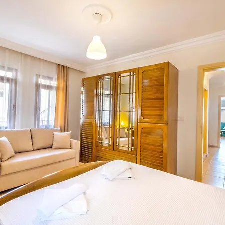 Ekici Suites Apart Apartment *